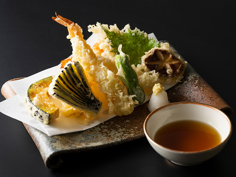 海老と季節野菜の天婦羅